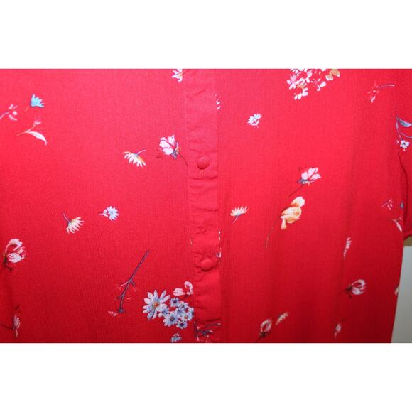 ✨2/$20 Torrid Abbey Gauze Button Back Blouse Floral Red Top Size 0 Large 12 - Picture 8 of 9
